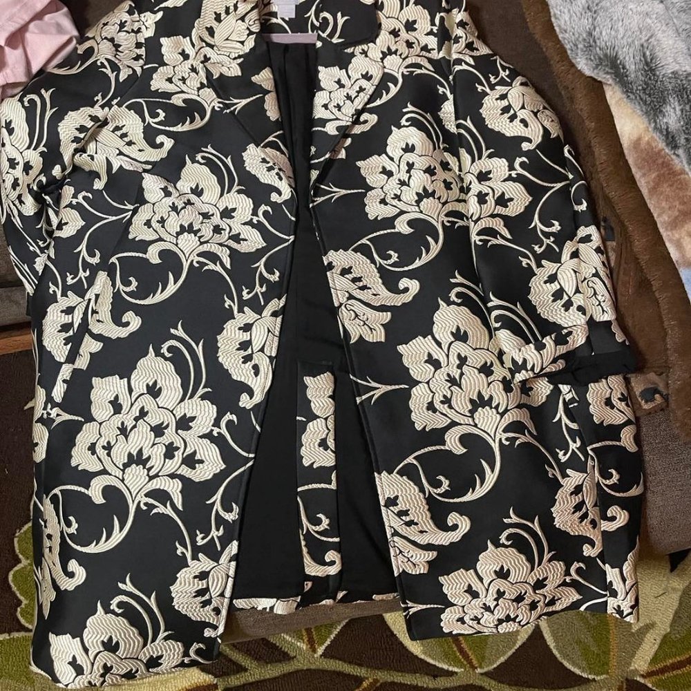 CHICO'S size 3 coat - knee length